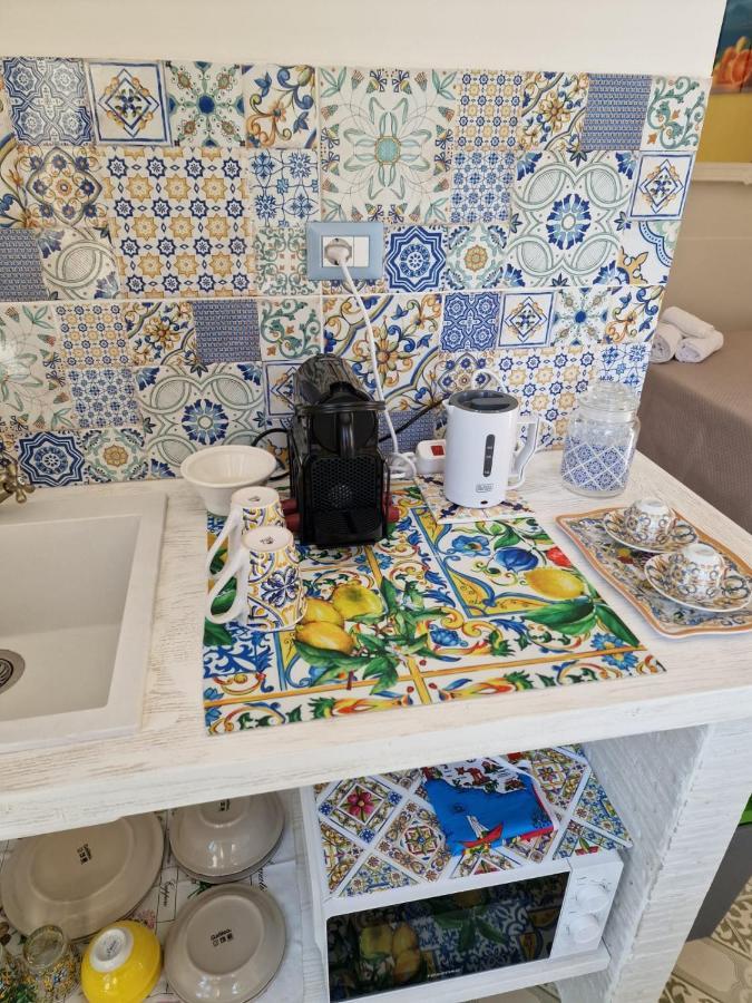 ニコロージ Althea Etna Garden Bed & Breakfast エクステリア 写真