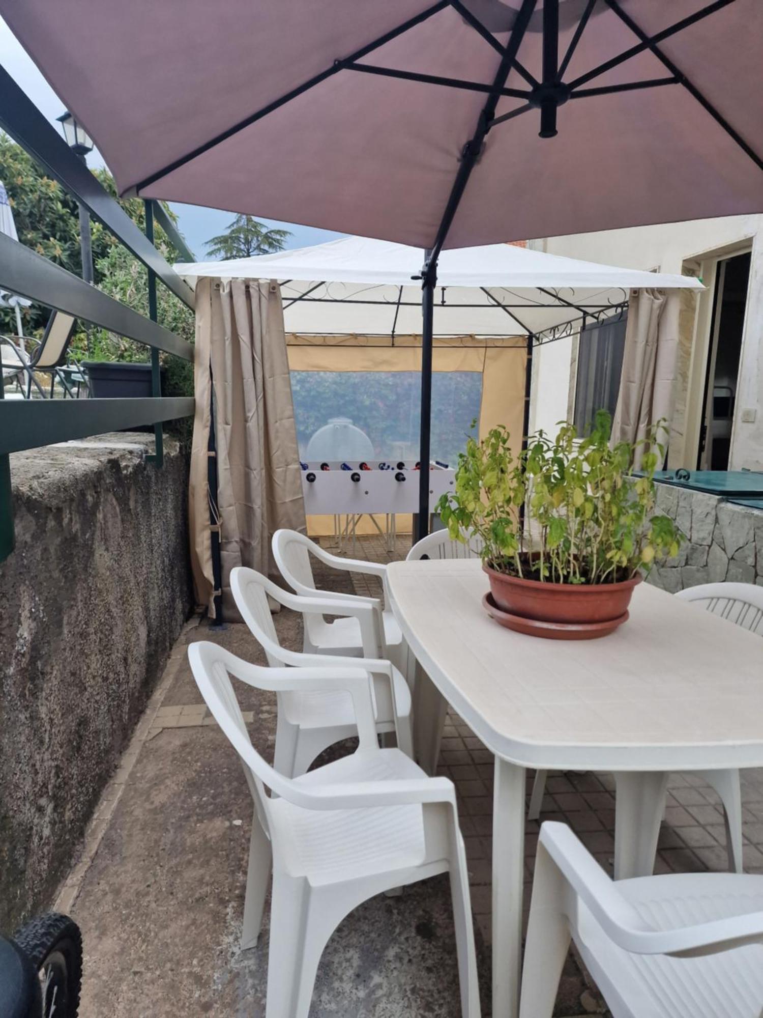 ニコロージ Althea Etna Garden Bed & Breakfast エクステリア 写真